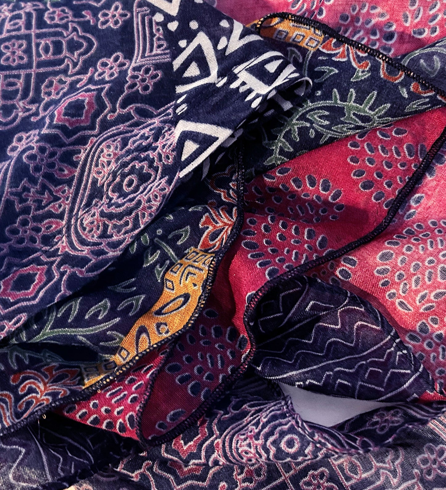 Navy Blue Pink Non-Slip Paisley Headscarf