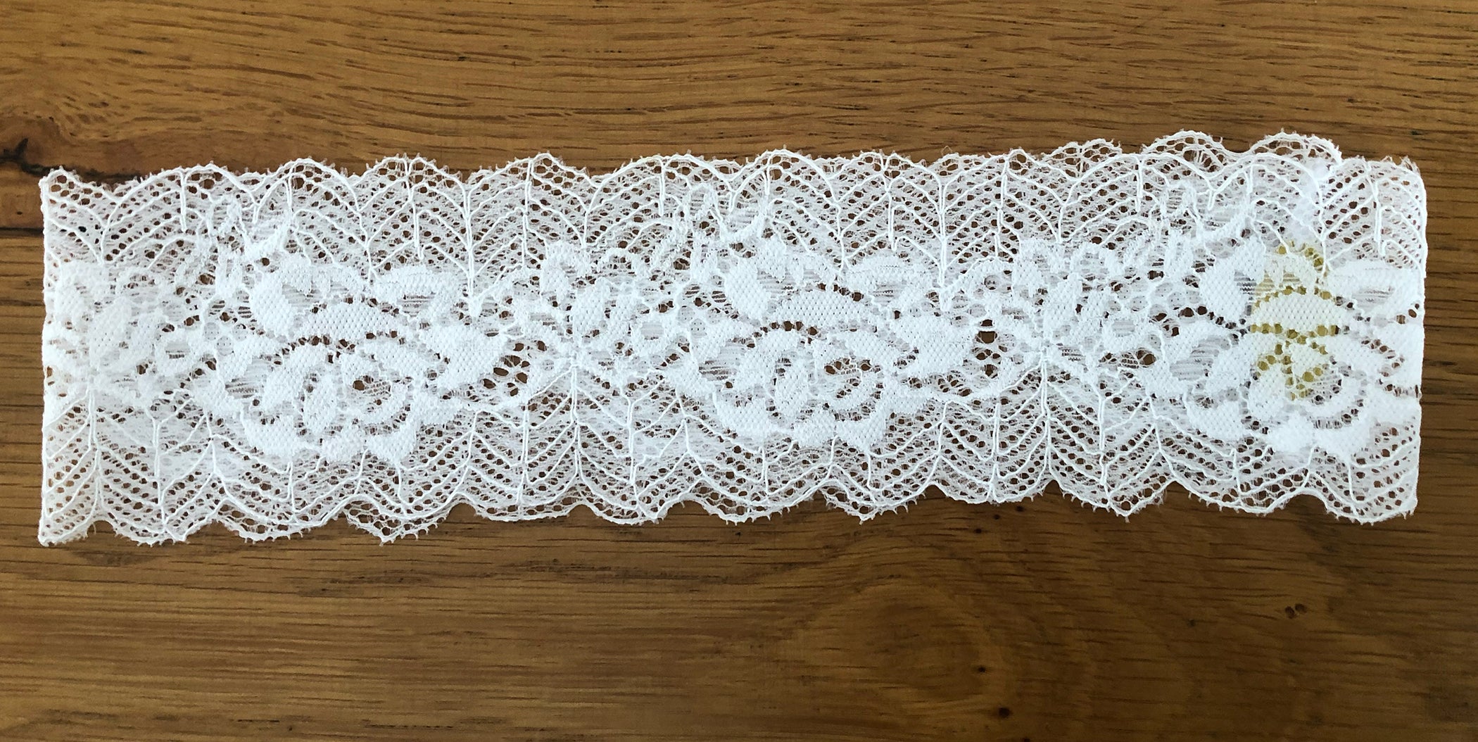Delicate white floral lace headband